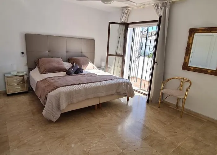 Maison Proche De La מארבלה