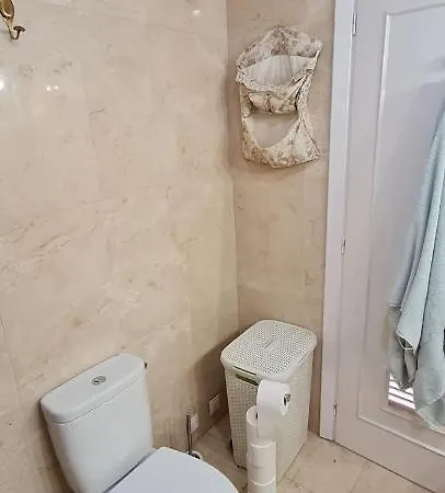 Maison Proche De La * Μαρμπέλλα