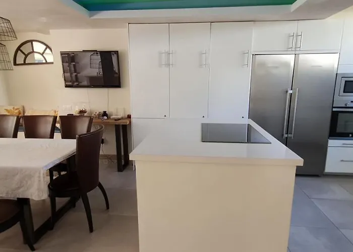 Maison Proche De La *